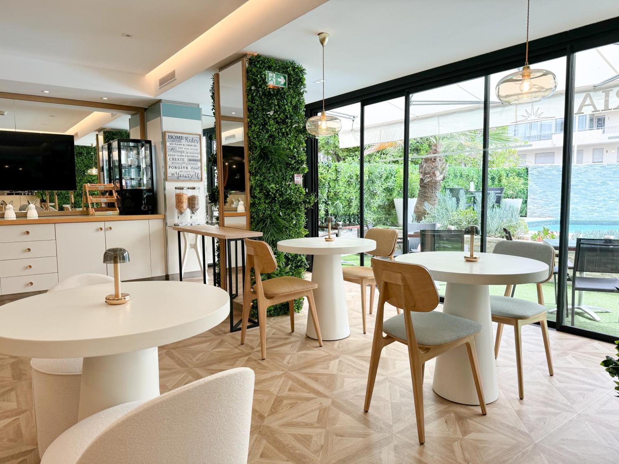 Hotel Victoria Канны Экстерьер фото