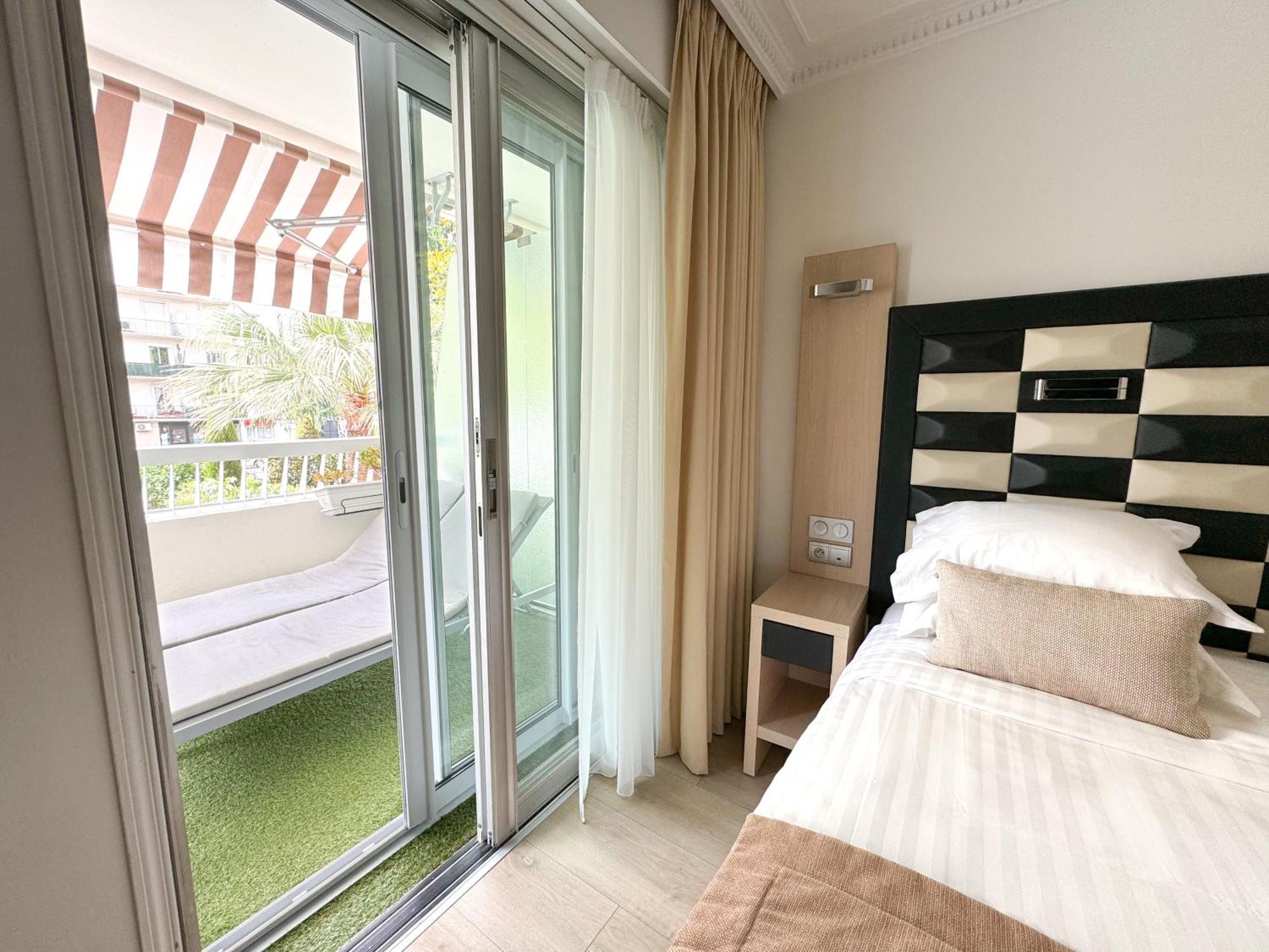 Hotel Victoria Канны Экстерьер фото