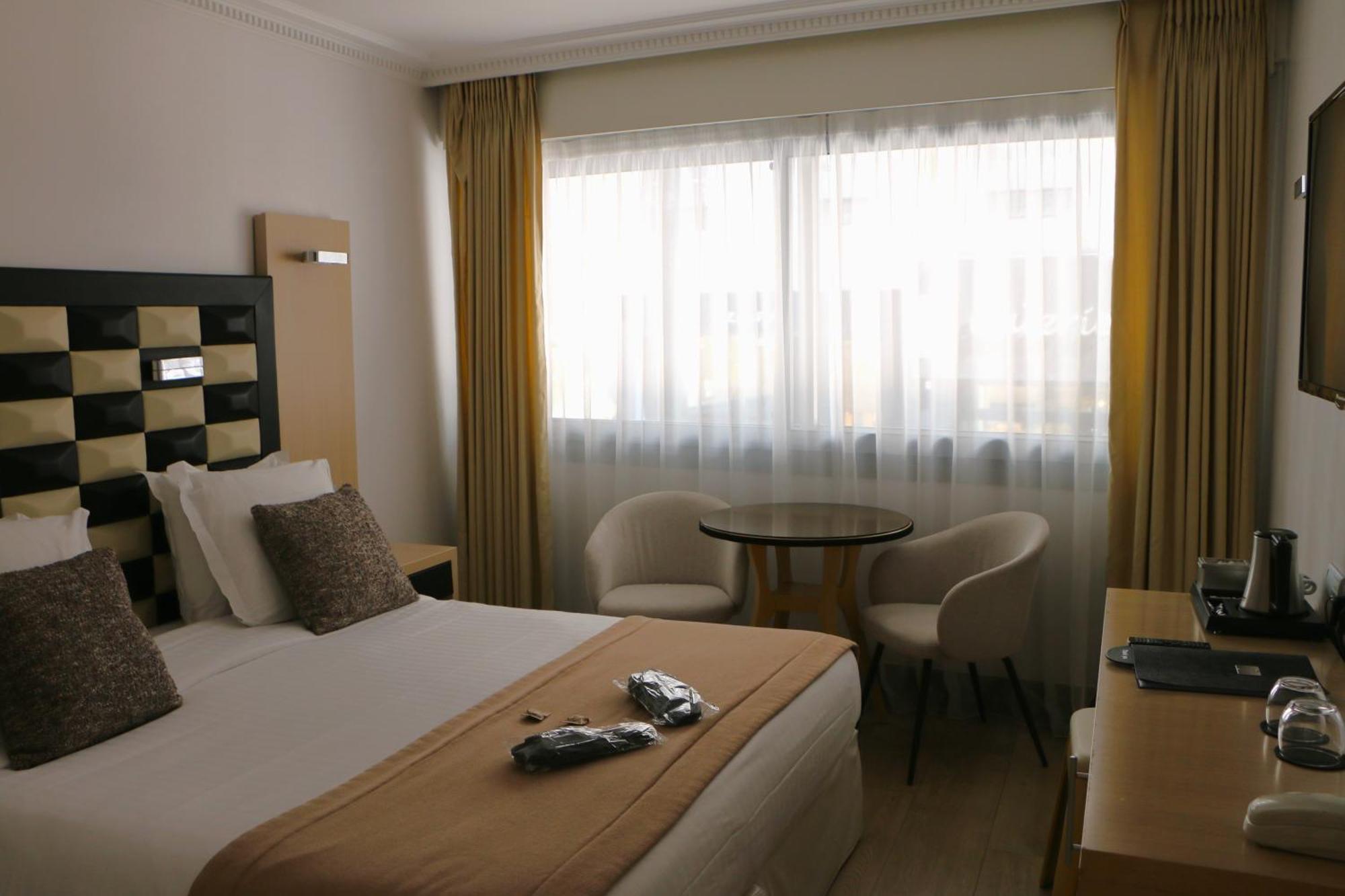 Hotel Victoria Канны Экстерьер фото